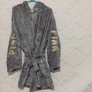 victoria’s secret PINK robe!